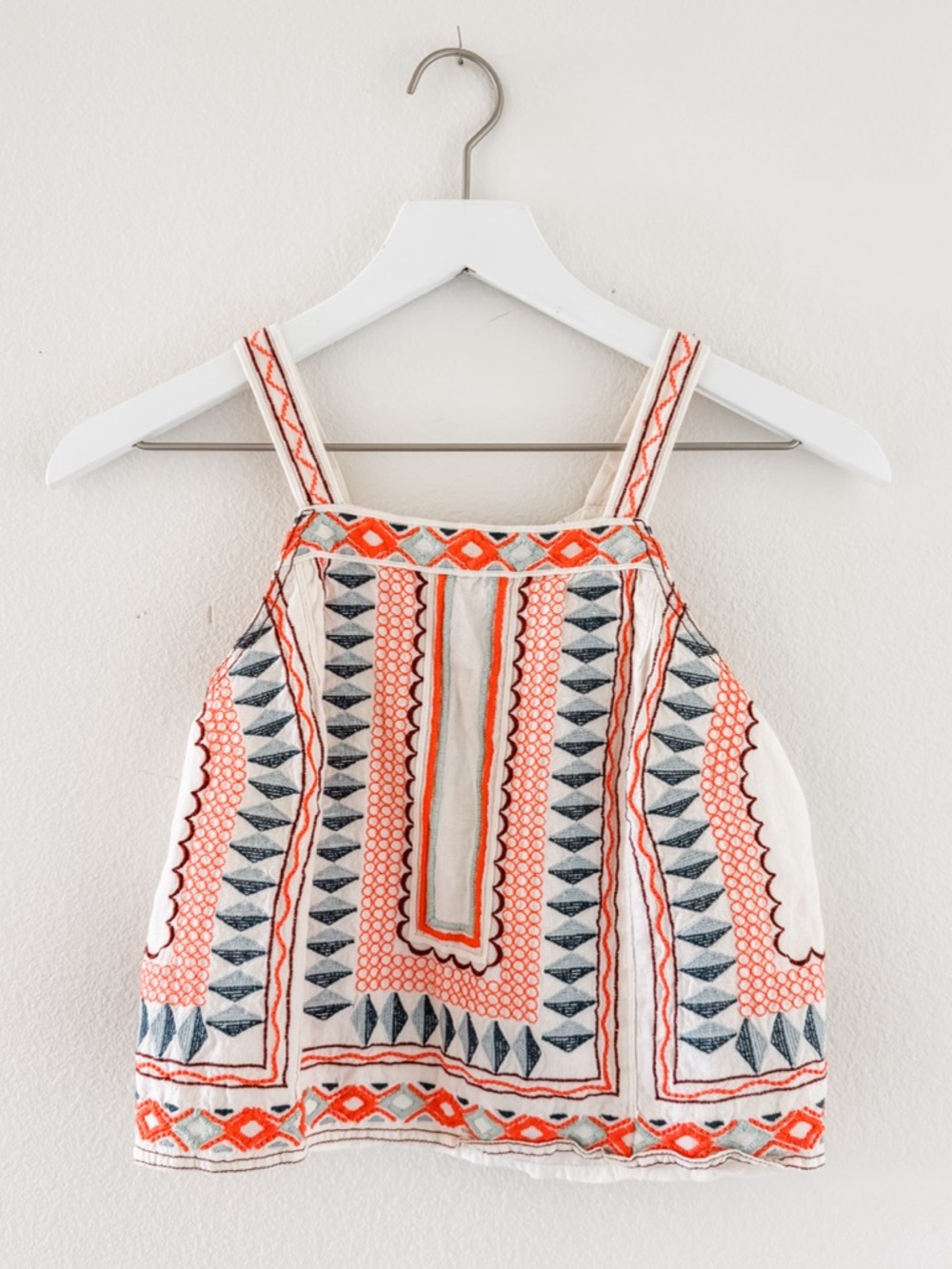 Anthropologie embroidered islander tank size 0